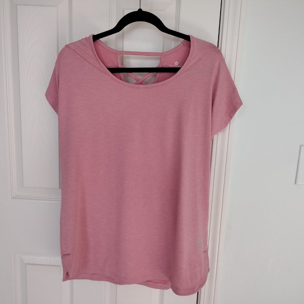 Workout T-ee size Large, light pink, knit